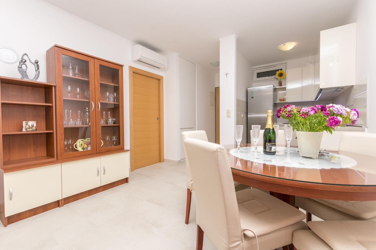 Apartment Ivanka Omiš Exterior foto